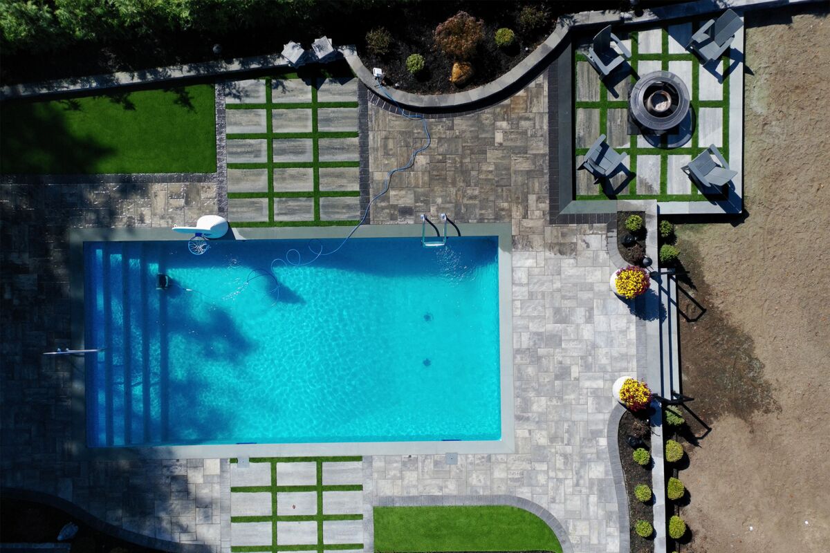Large Pool.jpg Thumbnail